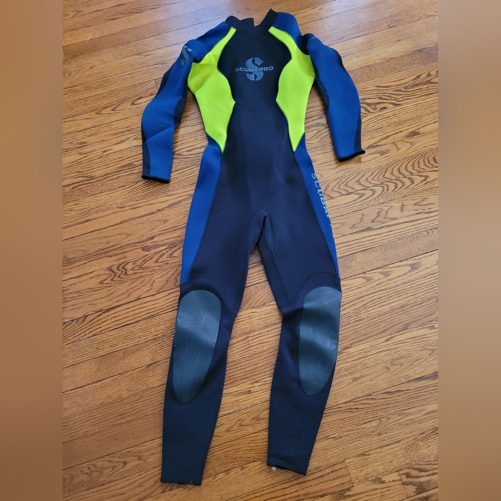Womens scubapro 3mm wetsuit